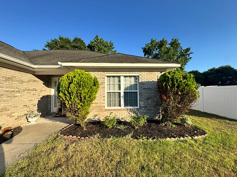 4091 Lakeshore Dr — Photo 4
