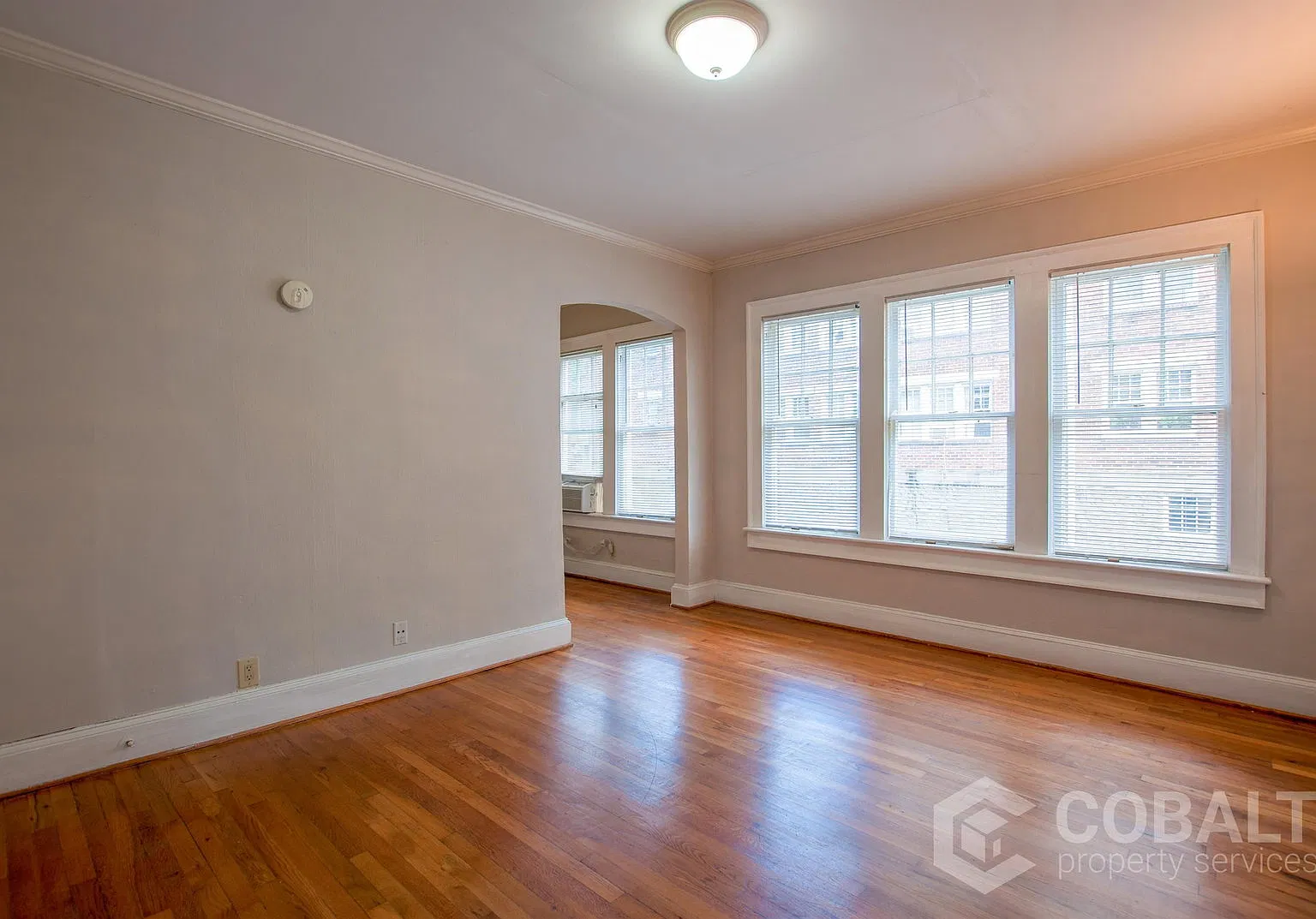 1 bed, 1.0 bath, 700 sqft, $1,325 — Photo 2