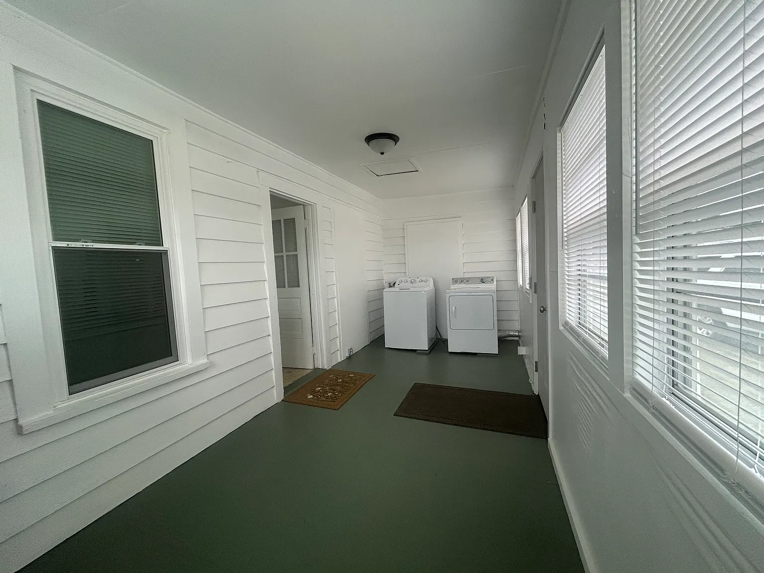 3 bed, 1250 sqft, $1,500 — Photo 2