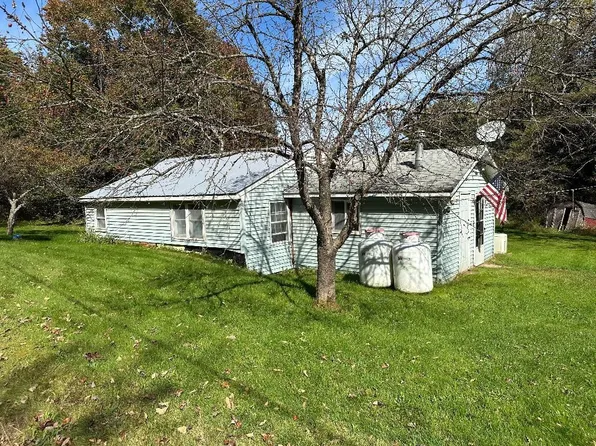 364 Perini Road, Newbury, VT 05051