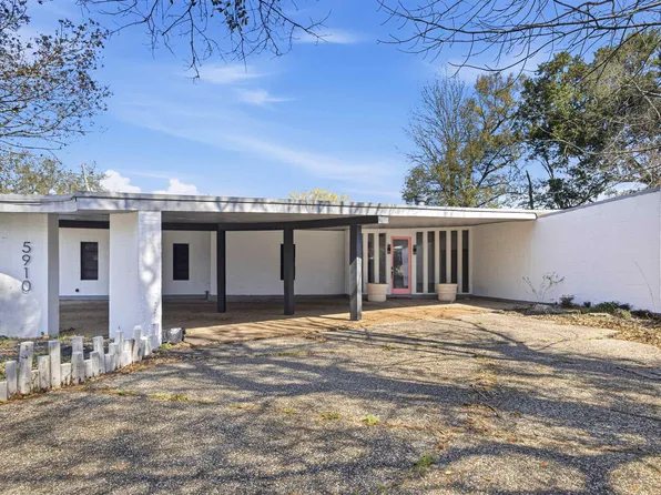 5910 Zenith St, Beaumont, TX 77706