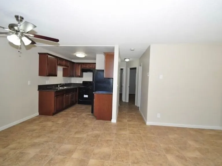 Spring Gardens Apartments — Photo 47