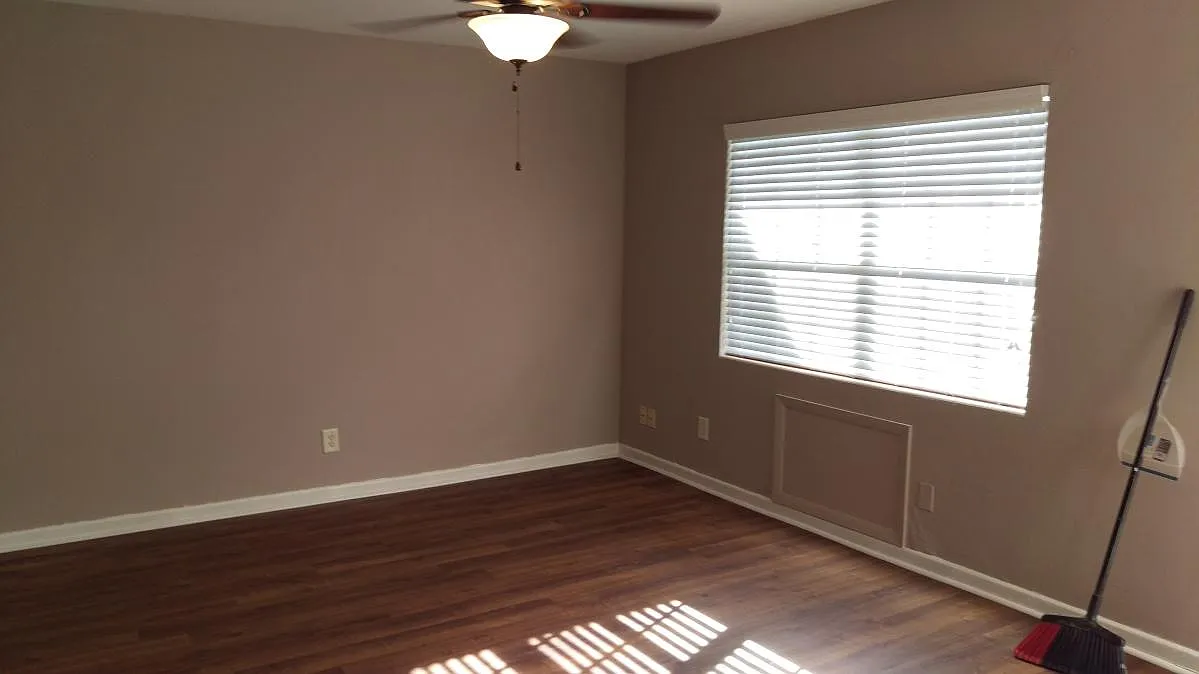 1 bed, 550 sqft, $1,145 — Photo 1