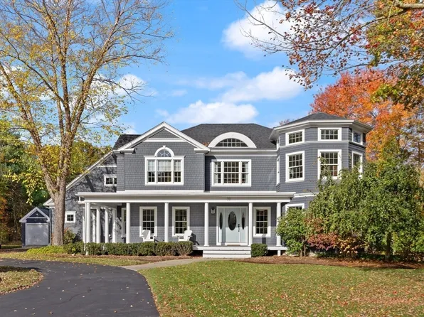 22 Flyaway Pond Dr, Easton, MA 02356