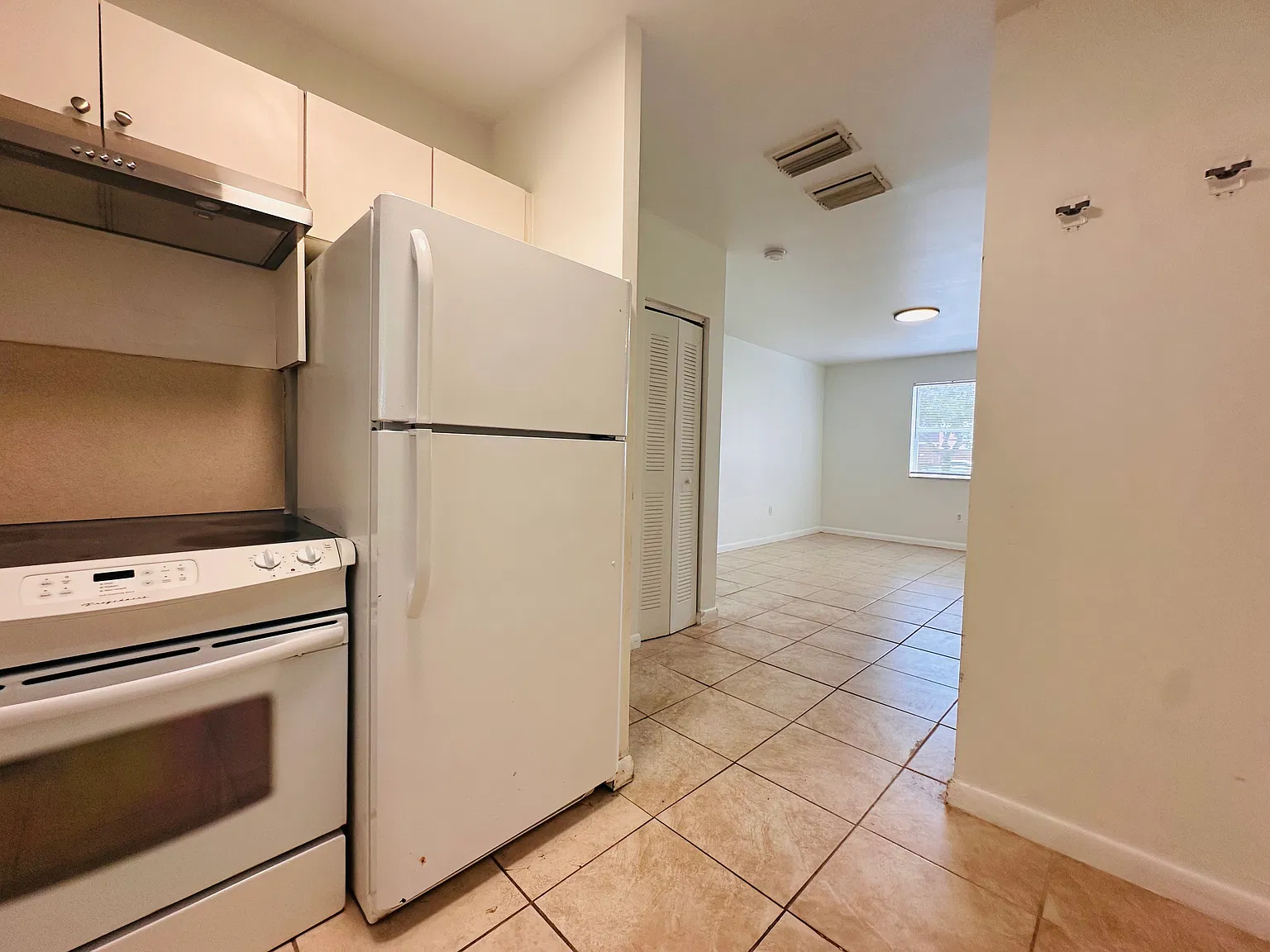 Studio, 475 sqft, $1,425 — Photo 4