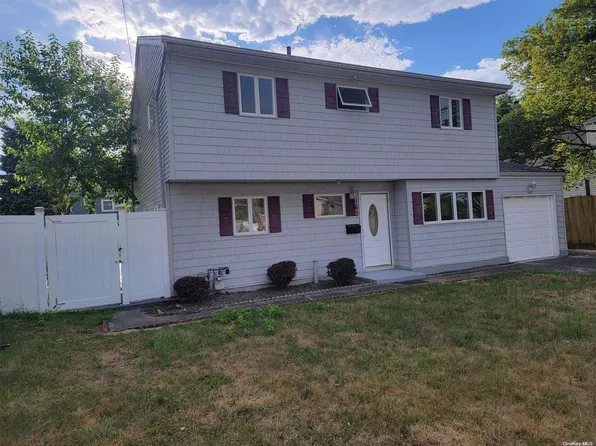 163 W 18th Street, Deer Park, NY 11729