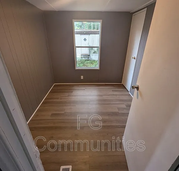 1904 N William St #5 — Photo 5