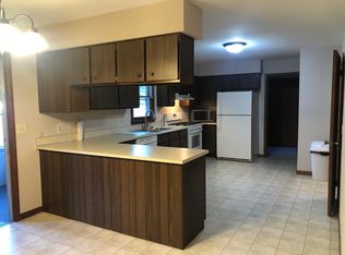 1702 Thunderbird Dr, Saginaw, MI 48609