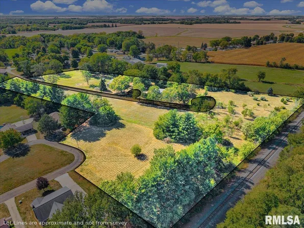 20 Villa Ct, Knoxville, IL 61448