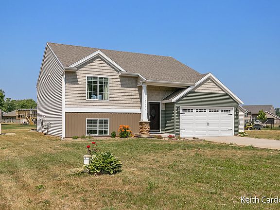 3rd image of 13725 E Harmony Ct