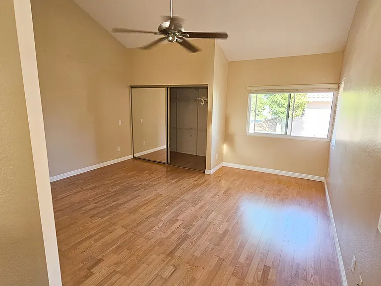 18219 Hampton Ct — Photo 16