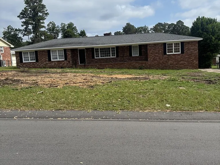 116 Crestview Dr — Photo 1