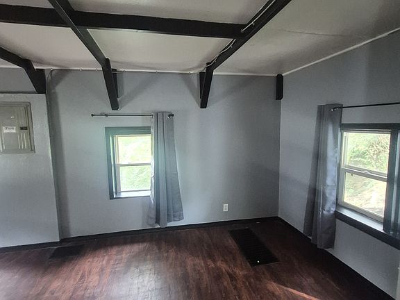 2nd image of 9941 Valley Dr