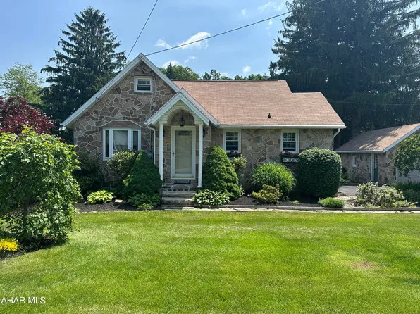 328 Avalon Rd, Altoona, PA 16601