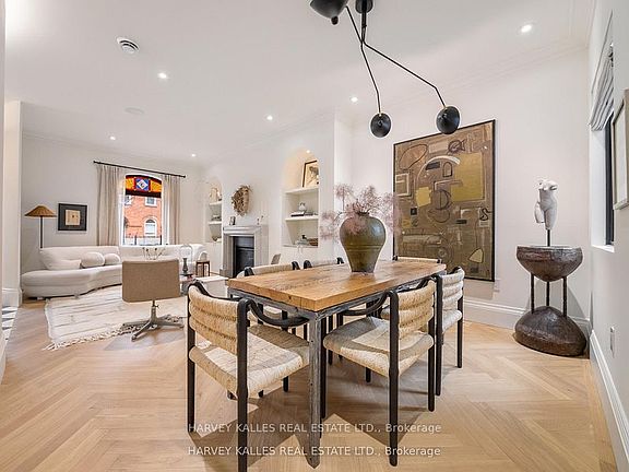 5th image of 239 Borden St