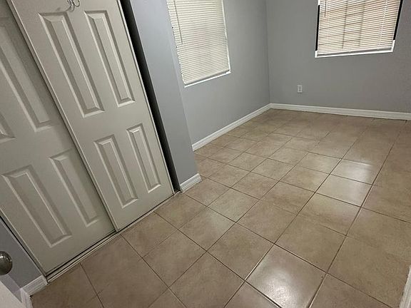 4th image of 1637 W 24th St