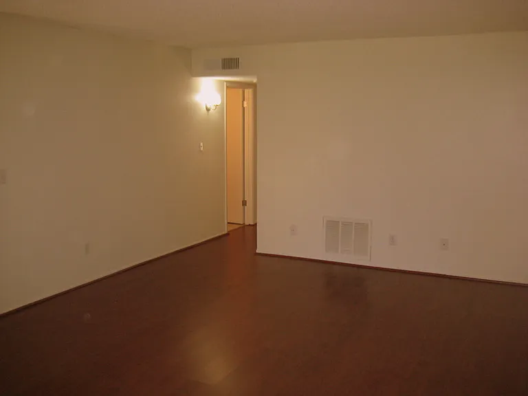 810 S Kolb Rd #19 — Photo 5