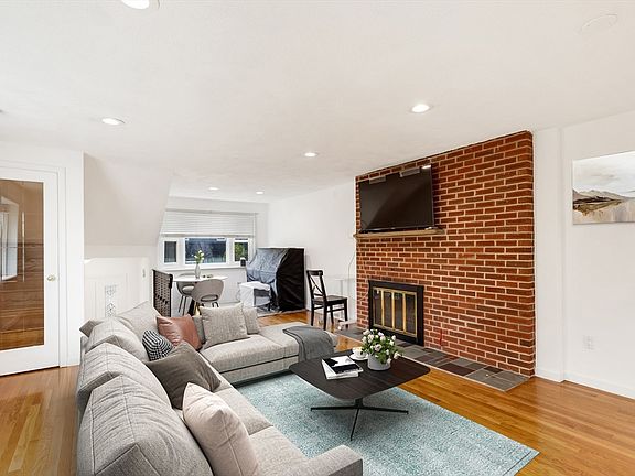 3rd image of 584 Revere St #8