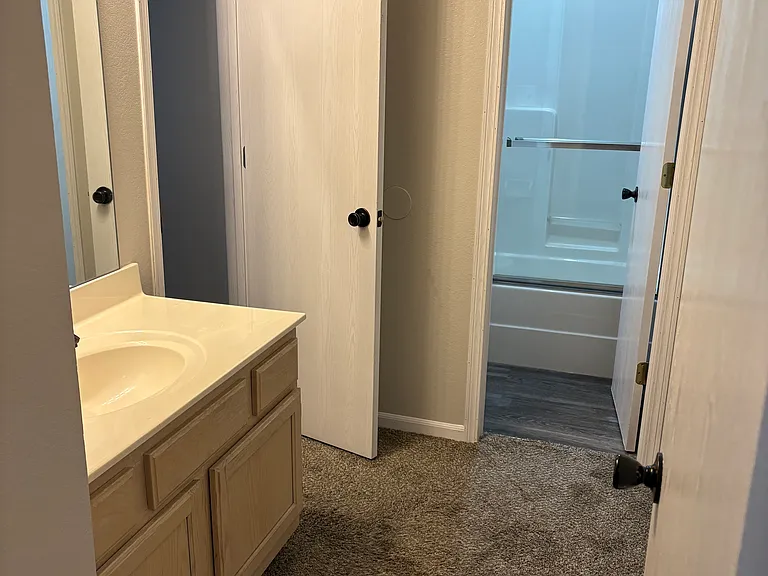1282 NW Phelps Ct — Photo 7