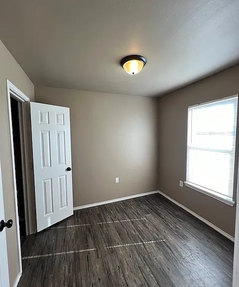 330 37th St #2 — Photo 5