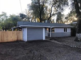 1126 Layton Rd, Redding, CA 96002