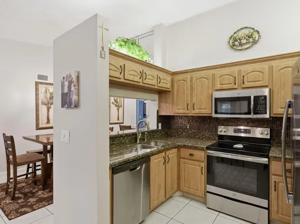 13811 Oneida Drive #F2, Delray Beach, FL 33446