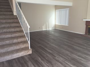 901 N Brandywine Ln, Corona, CA 92880