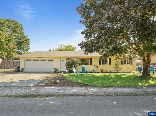 760 SW Wyatt St, Dallas, OR 97338