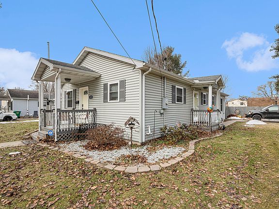 2nd image of 325 Hill St