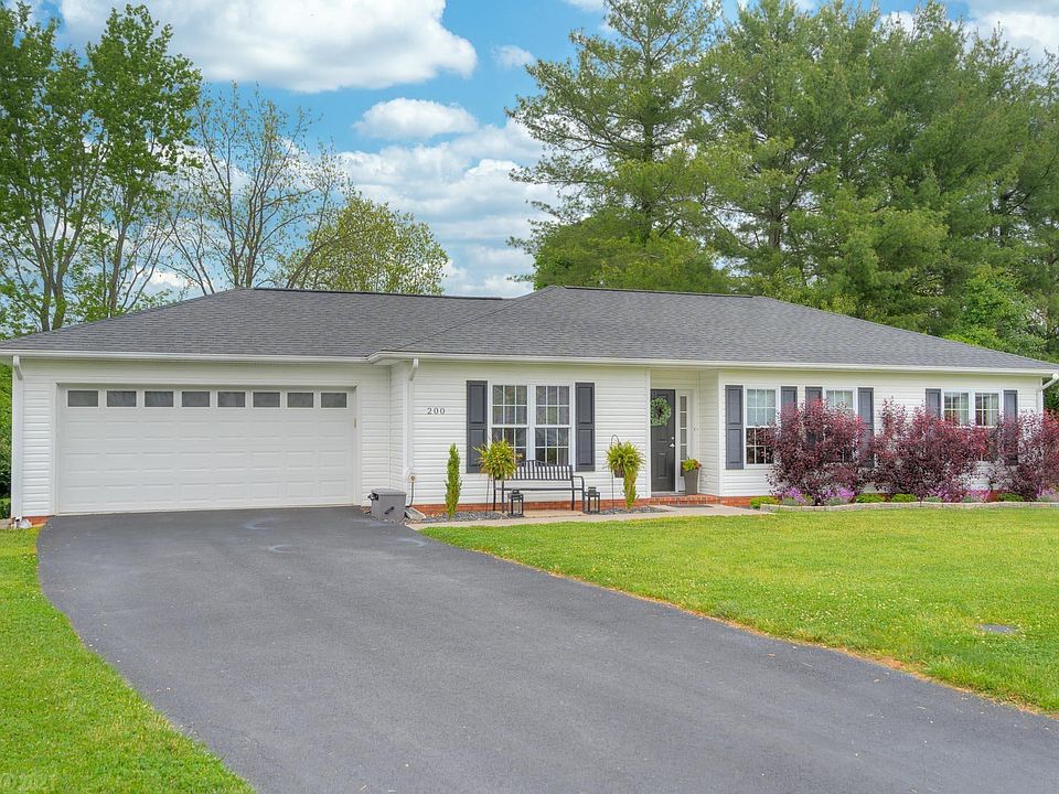 1st image of 200 Kays Dr NW