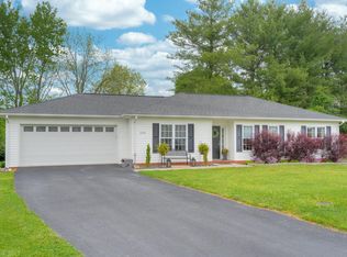 200 Kays Dr NW, Christiansburg, VA