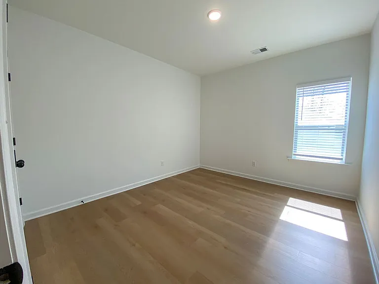 119 Oak Ave — Photo 21