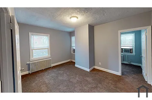 453 Mellon St SE #4 Photo 1