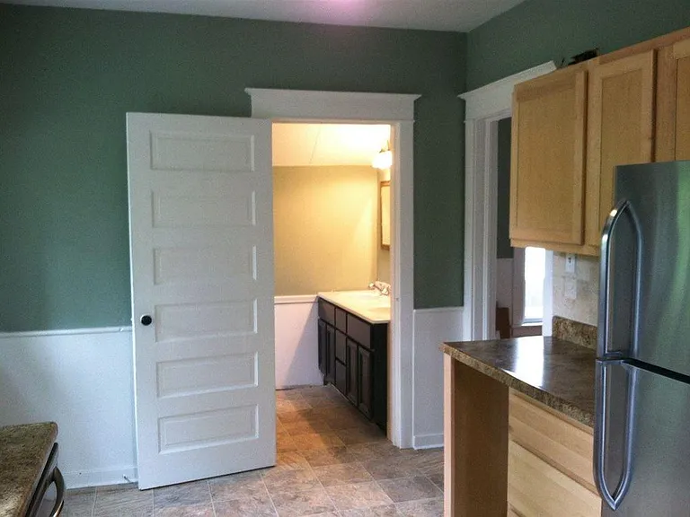 1173 4th St NW — Photo 3