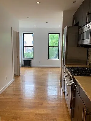 Rented by Dynamik Realty | media 13