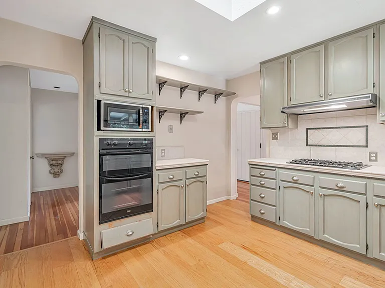 14141 Victor Pl — Photo 4