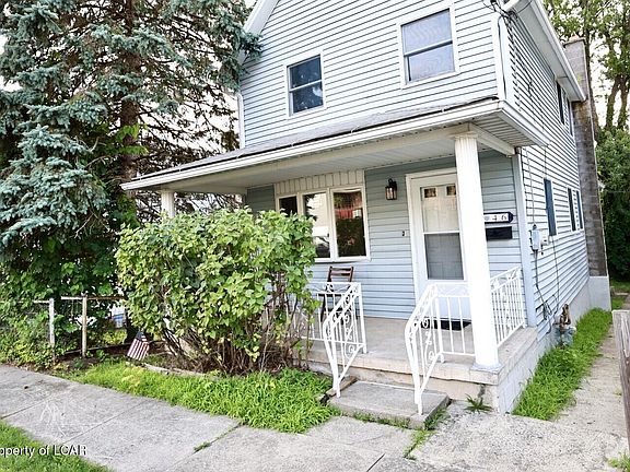 2nd image of 46 N Walnut St