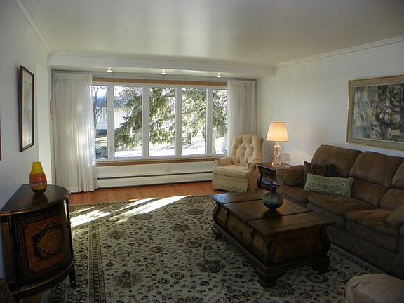 3rd image of 10516 S Karlov Ave