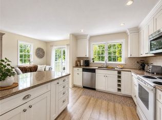 520 Corey Ln, Middletown, RI 02842