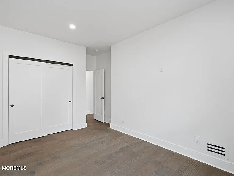 9 Minerva St #1 — Photo 11