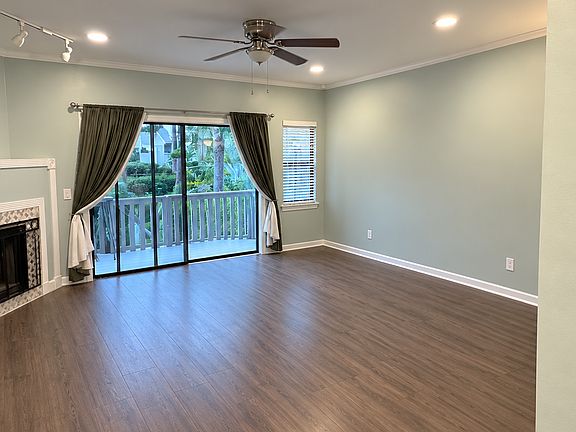 3rd image of 5 Gumtree Rd APT G18