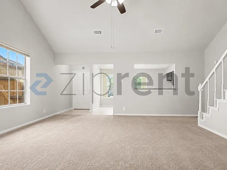 Living Room / Foyer