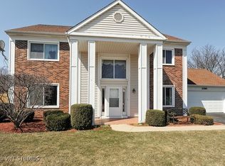 2380 Boxwood Ln, Aurora, IL 60502