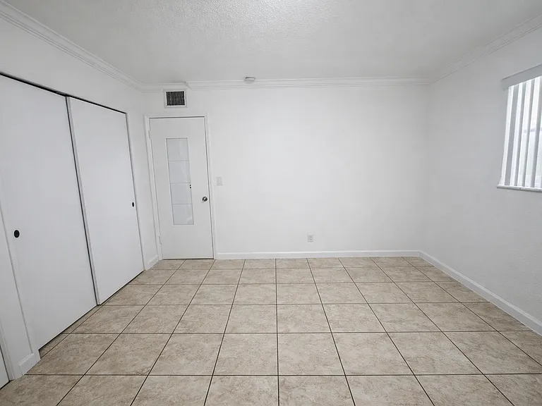 532 S Crescent Dr Hollywood, FL 33021 — Photo 6