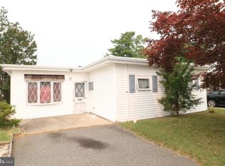 40 W Anchor Dr, Little Egg Harbor, NJ 08087