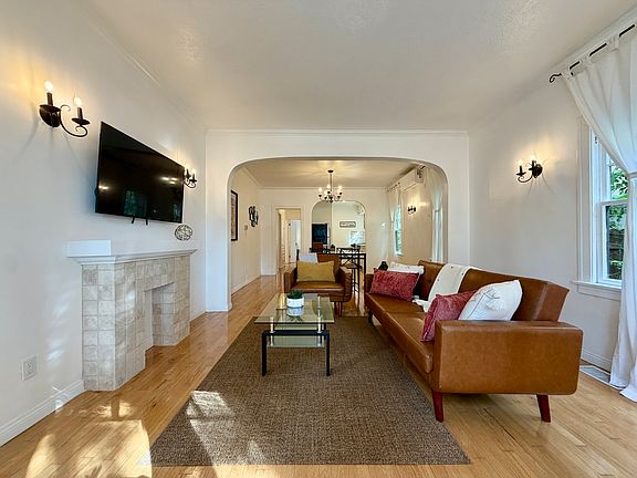 4th image of 1123 15th St #1