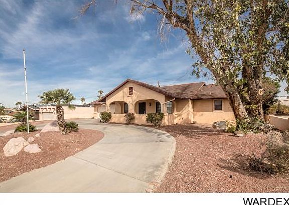 4th image of 740 Acoma Blvd S
