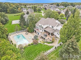 5748 Bloomfield Dr SW, Grandville, MI 49418