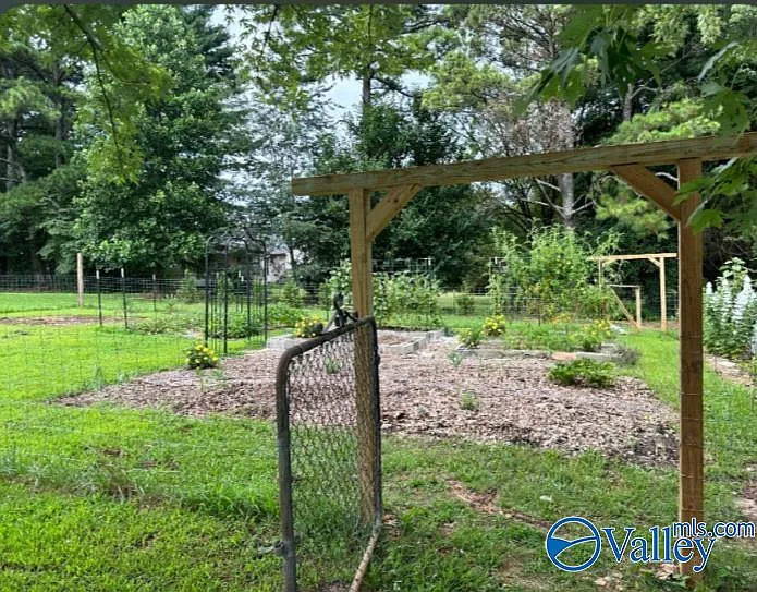 102 Huntington Ridge Rd — Photo 8