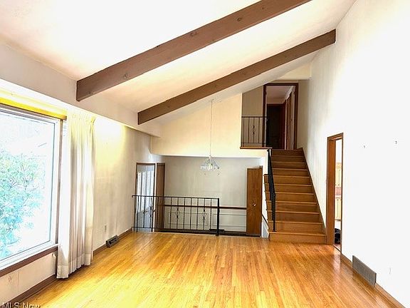 3rd image of 5552 Lansbury Ln